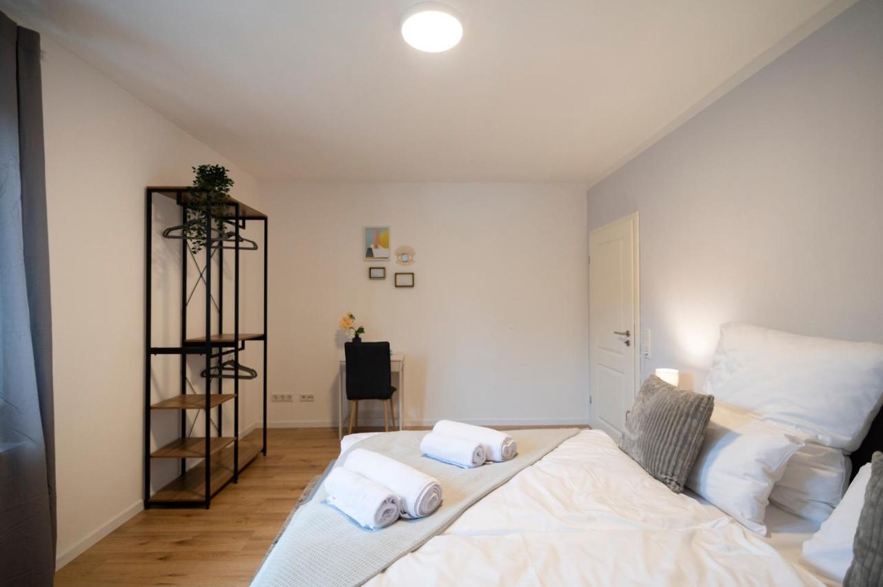 Peter Apartments - Premium Wohnung I 95Qm I 3 Schlafzimmer I Grosses Bad I Kueche I Wohnzimmer I Tv Fulda Eksteriør bilde