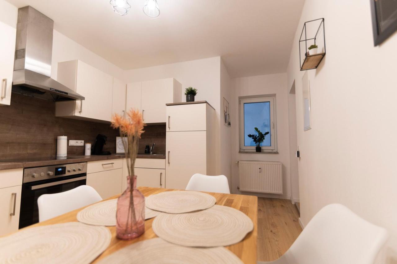 Peter Apartments - Premium Wohnung I 95Qm I 3 Schlafzimmer I Grosses Bad I Kueche I Wohnzimmer I Tv Fulda Eksteriør bilde