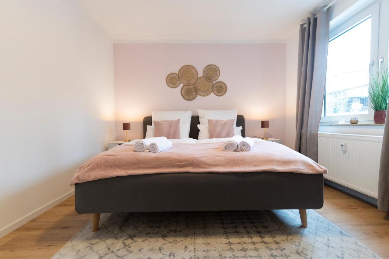Peter Apartments - Premium Wohnung I 95Qm I 3 Schlafzimmer I Grosses Bad I Kueche I Wohnzimmer I Tv Fulda Eksteriør bilde